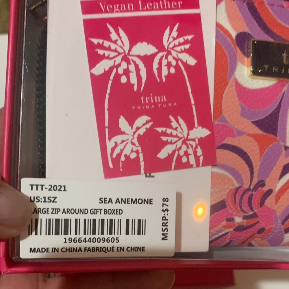 NWT Trina Turk Vibrant Pink and Purple Wallet - Picture 3 of 5